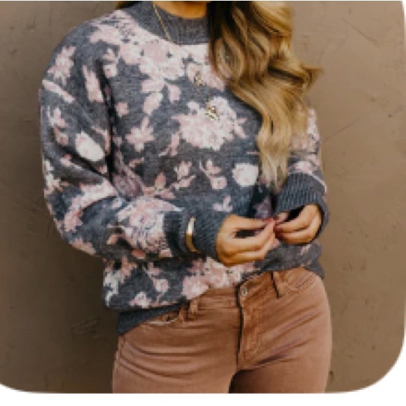 Floral Gray and Pink Sweater - Picture 1 of 1